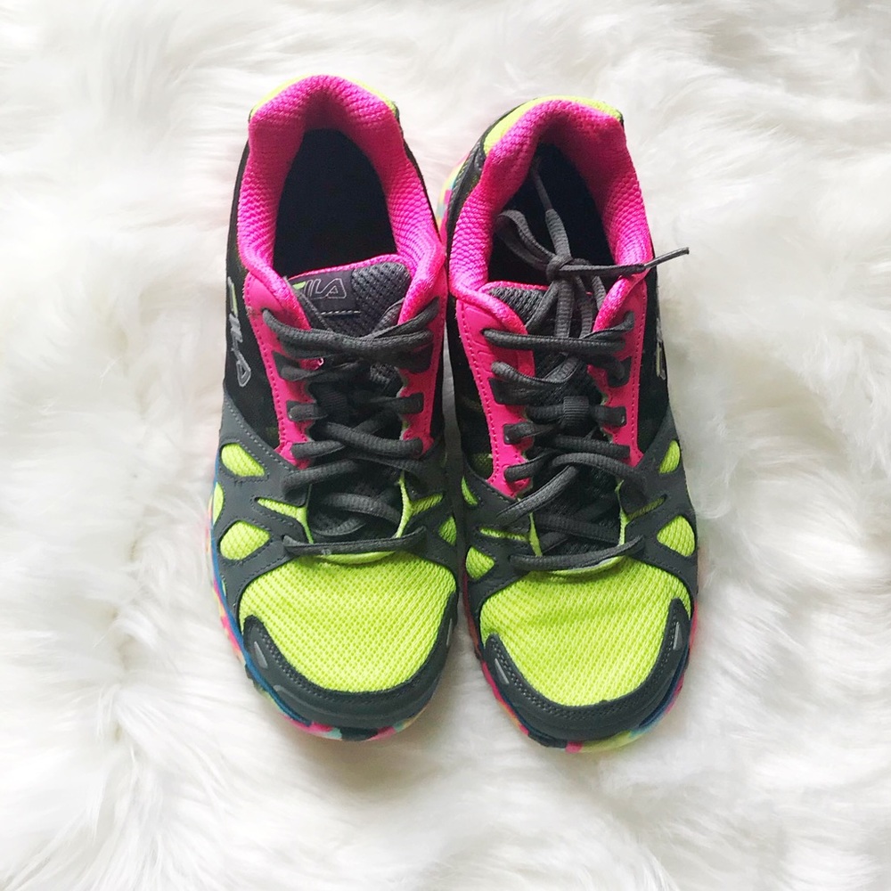 FILA Shoes - Picture 3 of 4